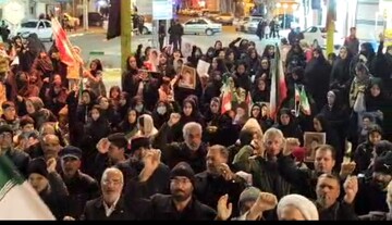 فیلم| خروش مردم غیور شهرستان کمیجان در ششمین شب شهادت رهبر انقلاب امام خامنه ای(ره)