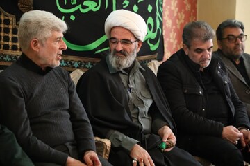تصاویر/ حضور مسئولان استان سمنان در منزل مهندس شهید «شایان تبریزی امجد»