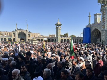 حماسه مهاجرین افغانستانی در میدان روح‌الله؛ تجدید بیعت با ولایت و اعلام انزجار از دشمنان