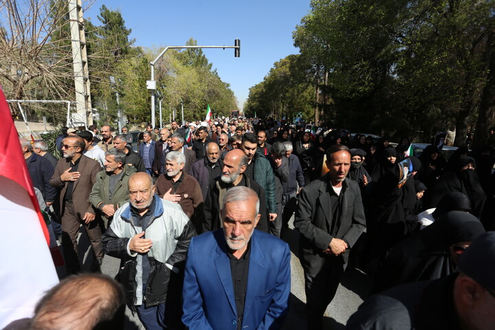 تصاویر / دومین مراسم تشییع پیکر مطهر شهدای جنایات اخیر آمریکایی صهیونی در اصفهان