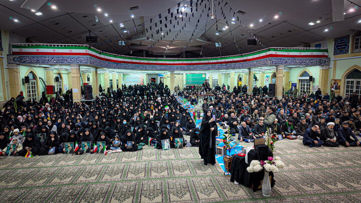 تصاویر/مراسم بزرگداشت امام شهید آیت الله سید علی حسینی خامنه ای در همدان