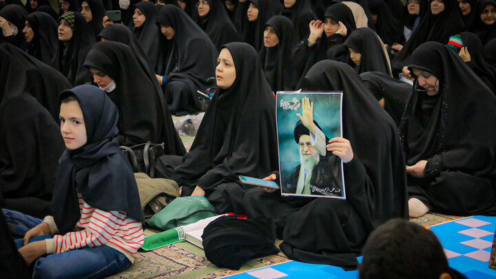 تصاویر/مراسم بزرگداشت امام شهید آیت الله سید علی حسینی خامنه ای در همدان