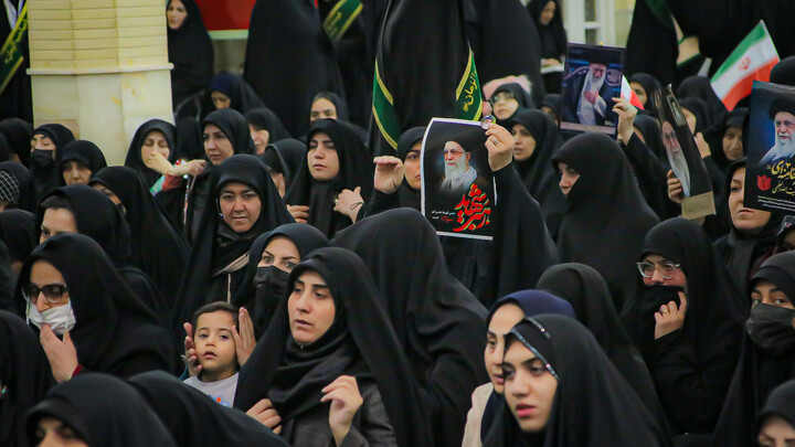 تصاویر/مراسم بزرگداشت امام شهید آیت الله سید علی حسینی خامنه ای در همدان