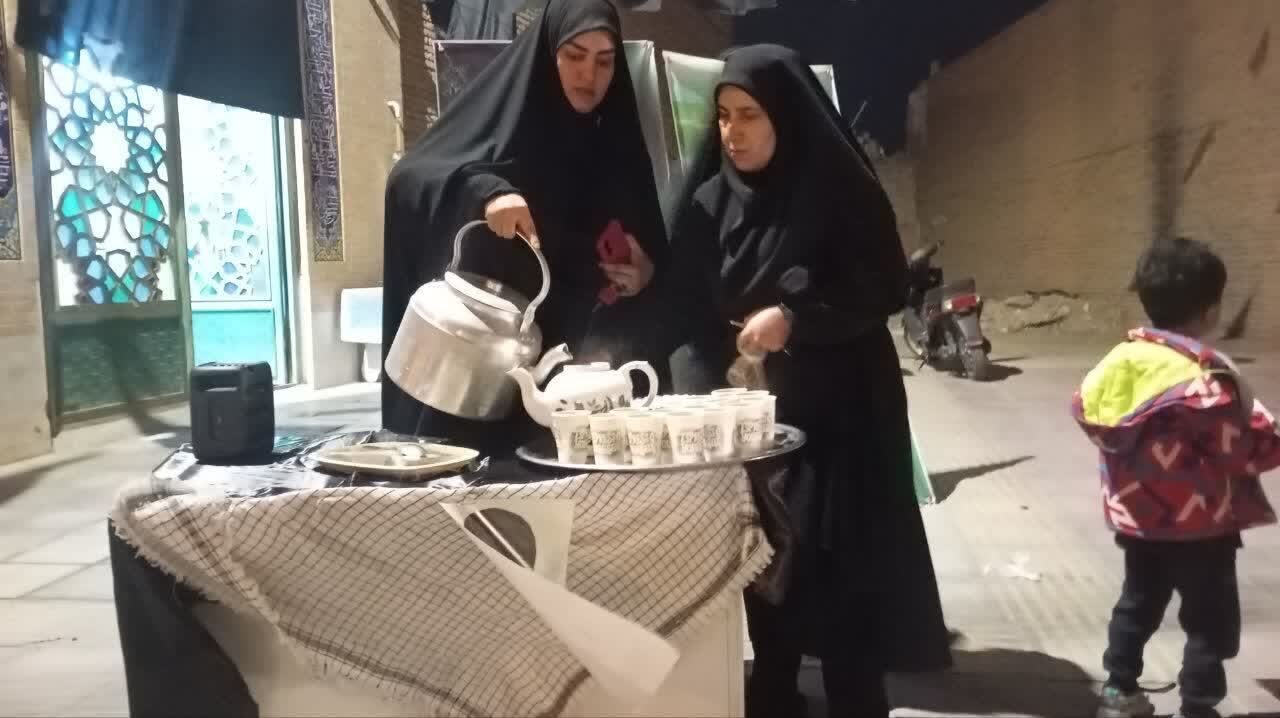 اجرای پویش "هر طلبه یک ستاد" توسط طلاب مدرسه علمیه حضرت زینب (س) یزد