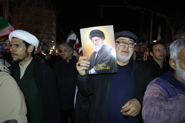 تصاویر / مراسم هفتمین شهادت امام شهید در میدان های شهر اصفهان