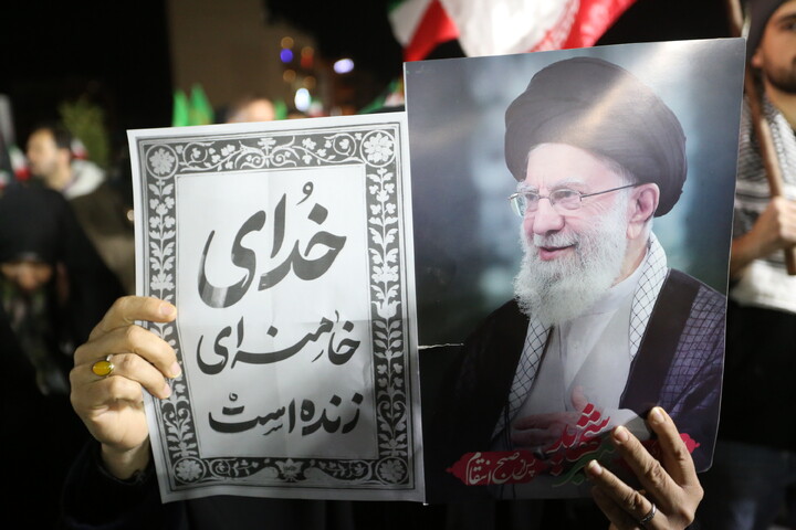 تصاویر / مراسم هفتمین شهادت امام شهید در میدان های شهر اصفهان