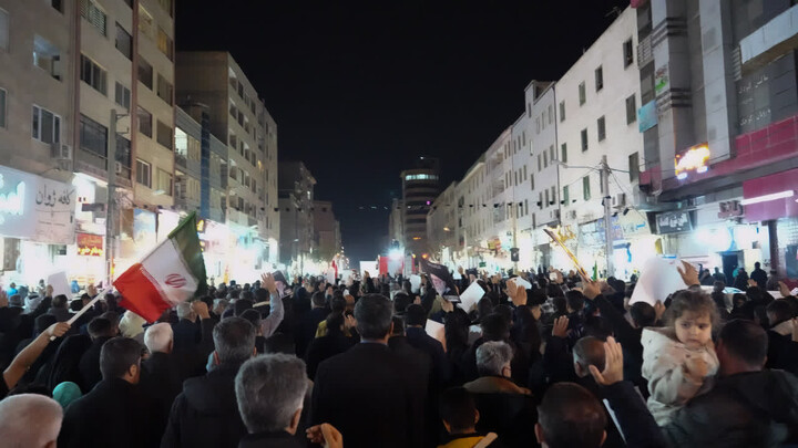 هفتمین شب از حضور باشکوه مردم ولایتمدار کمال‌شهر در سوگ شهید امام خامنه ای و دفاع از میهن عزیزمان