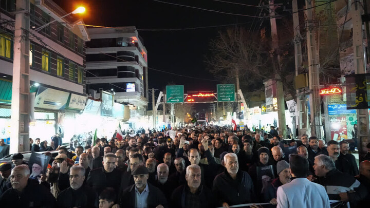 هفتمین شب از حضور باشکوه مردم ولایتمدار کمال‌شهر در سوگ شهید امام خامنه ای و دفاع از میهن عزیزمان