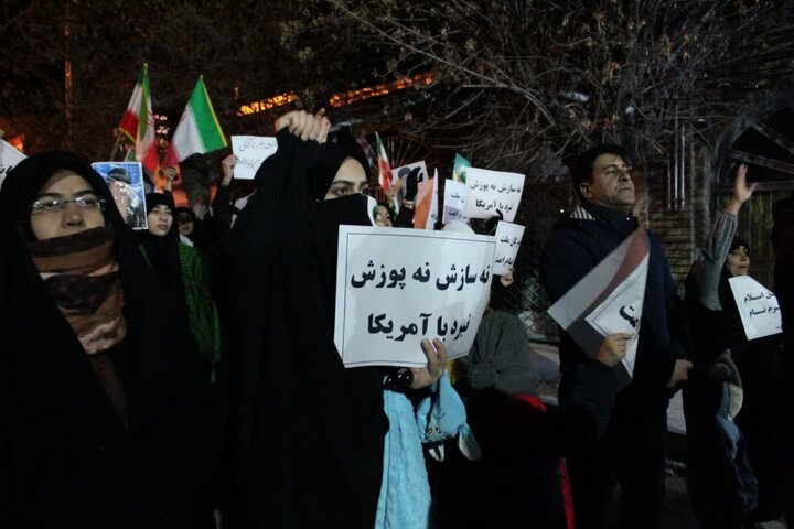 تصاویر/ تجمع مردم شهرستان تکاب در هفتمین روز از شهادت رهبر انقلاب