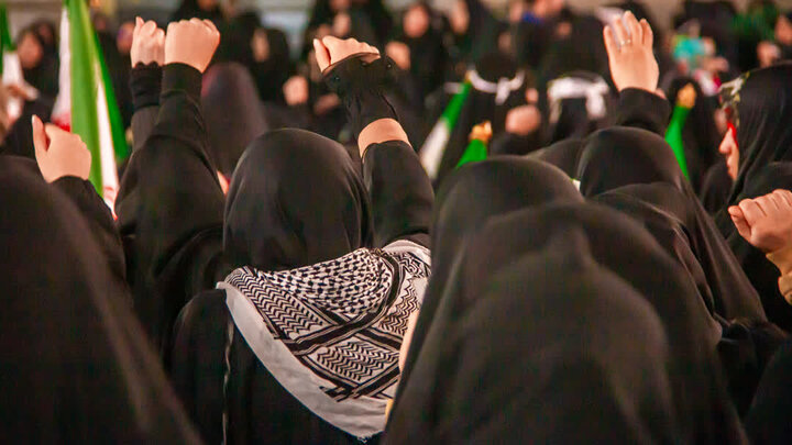 تصاویر/ اجتماع بزرگ نوجوانان دختر و پسر آران و بیدگل در هفتمین رو شهادت رهبر معظم انقلاب درهلال بن علی
