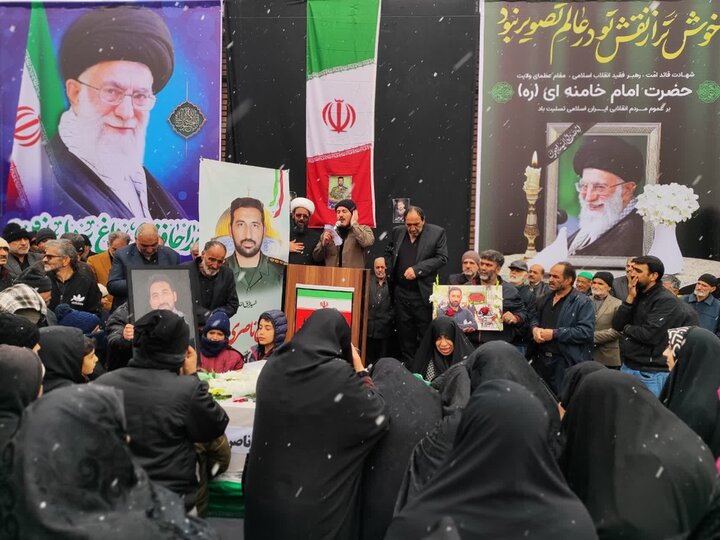تصاویر/ برف هم مانع تشییع یکی از شهدای اقتدار در قمصر نشد