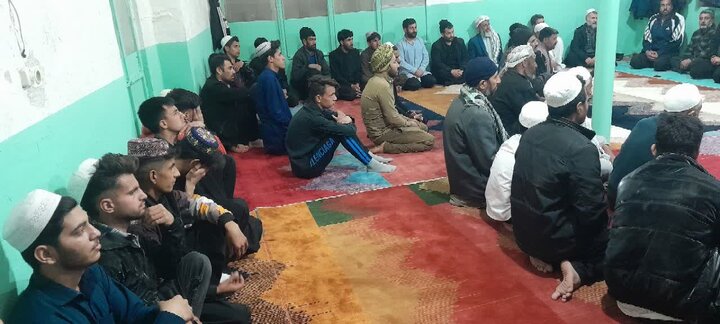 حضور امام جمعه آران وبیدگل در جلسه قرائت قرآن هیئات مذهبی مهاجرین