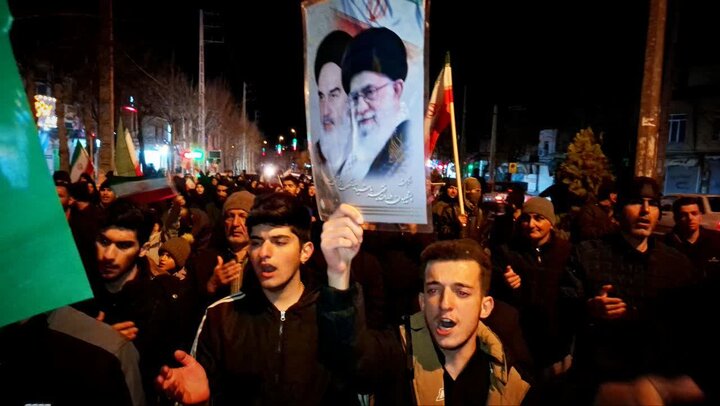 تصاویر/تجمع مردم عزادار و انقلابی کامیاران