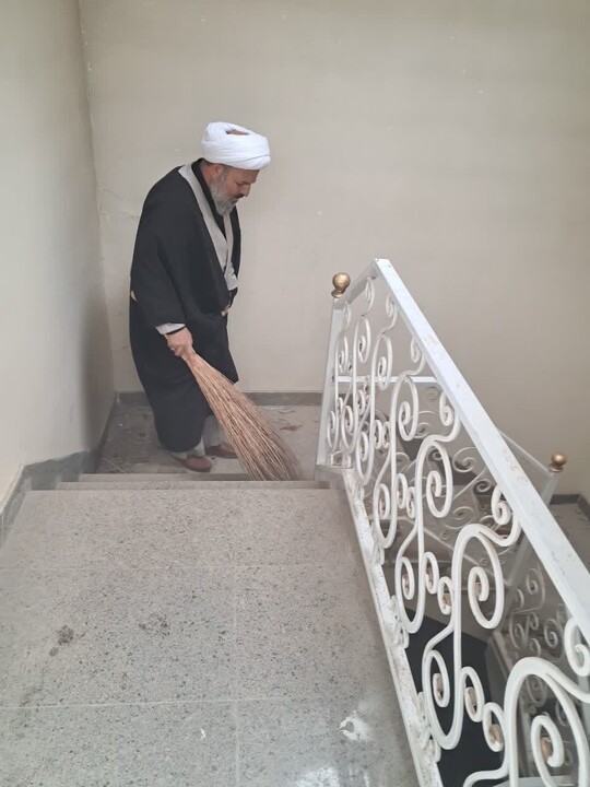 تصاویر / طلاب جهادی همدان در عرصه خدمت به آسیب دیدگاه از جنگ