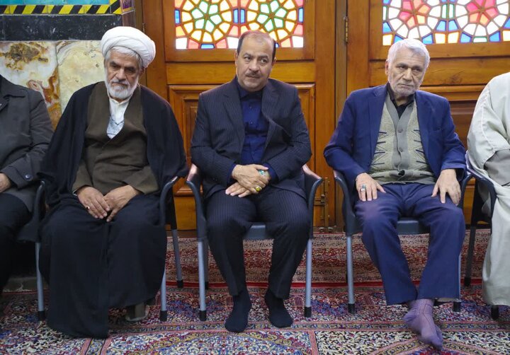 تصاویر/ مراسم گرامیداشت شهادت امام خامنه ای و شهدای جنگ رمضان در یزد