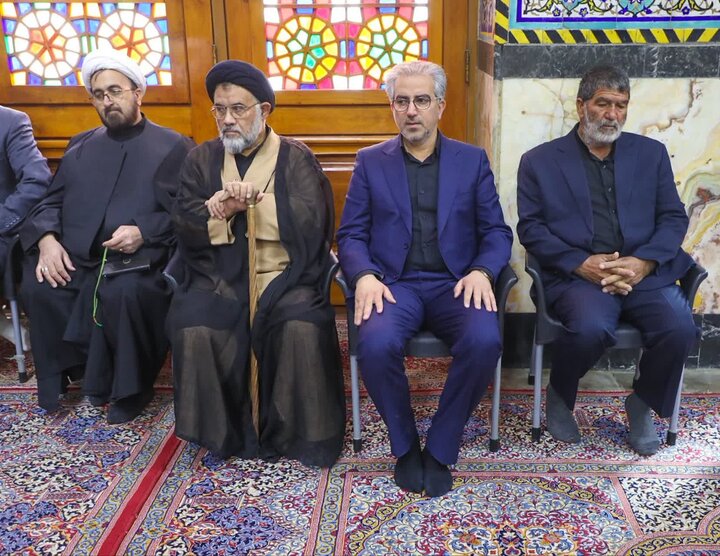 تصاویر/ مراسم گرامیداشت شهادت امام خامنه ای و شهدای جنگ رمضان در یزد