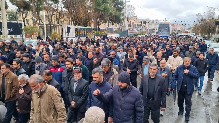 تصاویر / تشییع با شکوه پیکر مطهر شهیدان «امیررضا شیراوند» و «یاسر خویشوند» در نهاوند