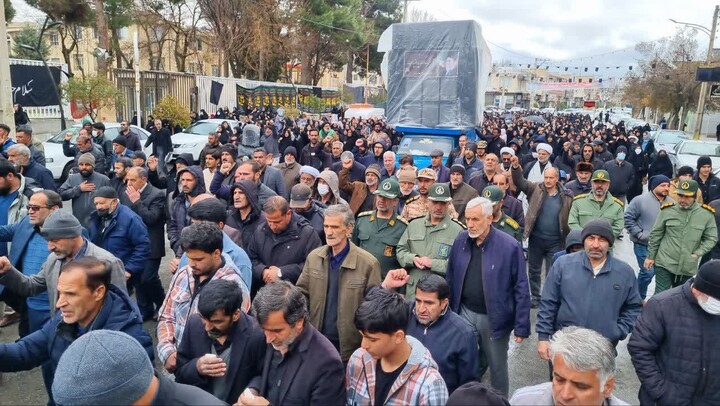 تصاویر / تشییع با شکوه پیکر مطهر شهیدان «امیررضا شیراوند» و «یاسر خویشوند» در نهاوند