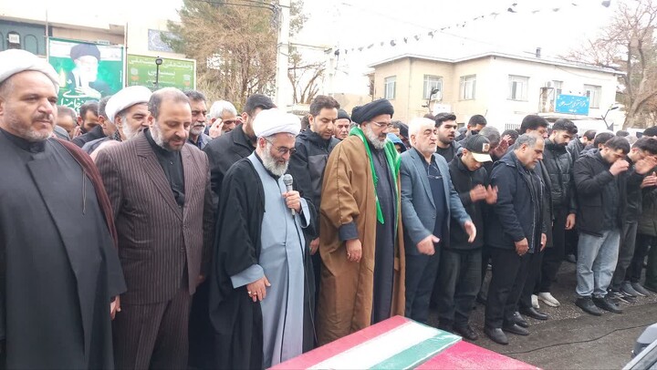 تصاویر / تشییع با شکوه پیکر مطهر شهیدان «امیررضا شیراوند» و «یاسر خویشوند» در نهاوند