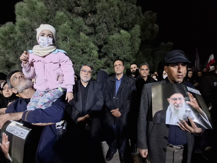 تصاویر | مراسم وداع شهدای حمله جنایتکارانه آمریکایی و صهیونی در کاشان