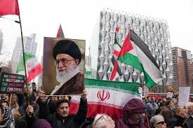 Thousands march in London demanding end to US, Israeli attacks against Iran