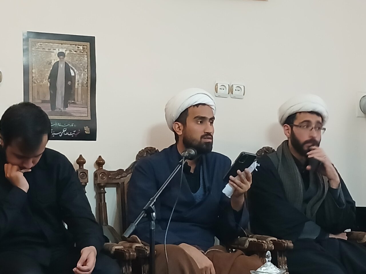 قیام‌ برای الله و مقاومت، راهبرد مکتب امام خمینی(ره) در برابر نظام سلطه است