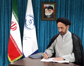 بیعت و اطاعت از حضرت آیت‌الله سیدمجتبی خامنه‌ای را بر خود فرض می‌دانیم