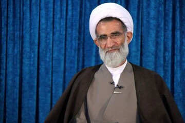 انتخاب آیت الله خامنه‌ای، تودهنی محکم بر دشمن قدار و قاتلان امام شهیدمان بود