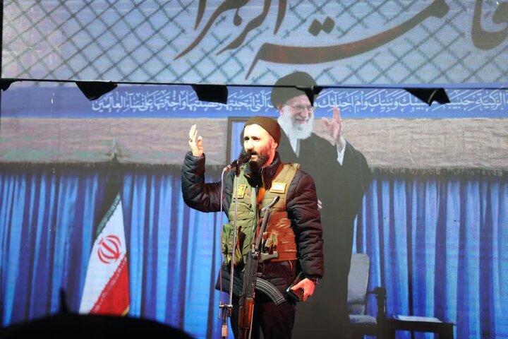 تصاویر/ راهپیمایی مردم عزادار رشت در اولین شب قدر