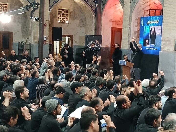 تصاویر/ اشاره مهر مراسم احیای شب قدر ویژه ناشنوایان در حرم مطهر رضوی