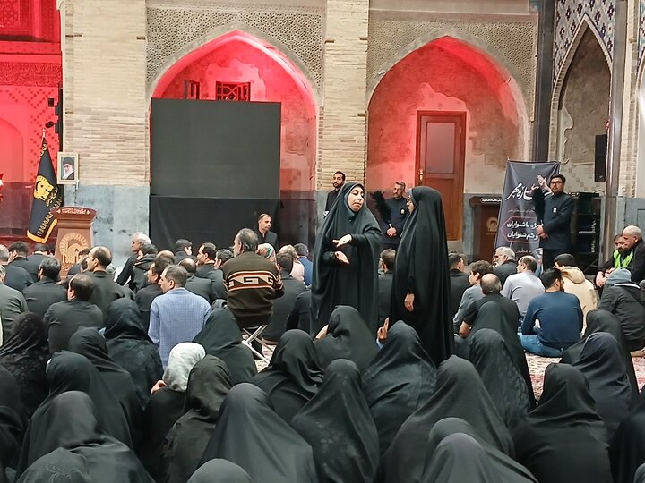 تصاویر/ اشاره مهر مراسم احیای شب قدر ویژه ناشنوایان در حرم مطهر رضوی
