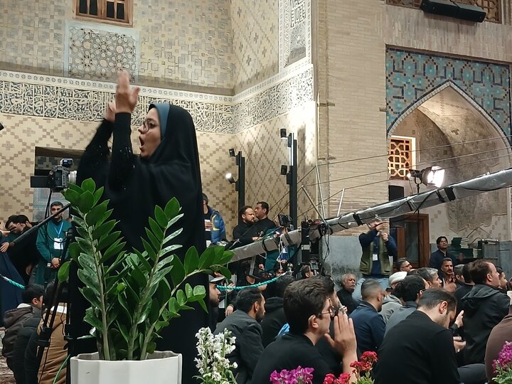 تصاویر/ اشاره مهر مراسم احیای شب قدر ویژه ناشنوایان در حرم مطهر رضوی