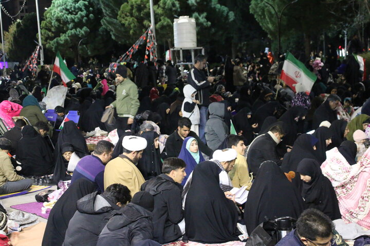 تصاویر/احیای شب نوزدهم ماه مبارک رمضان در کرمان
