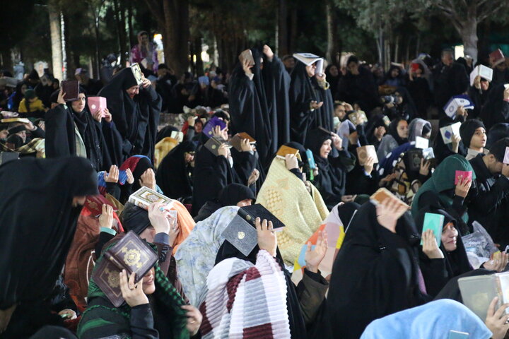 تصاویر/احیای شب نوزدهم ماه مبارک رمضان در کرمان