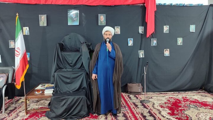 تصاویر/ حضور امام جمعه بهاباد در نراسم شب قدر روستاها