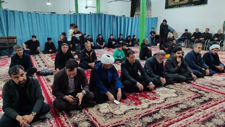 تصاویر/ حضور امام جمعه بهاباد در نراسم شب قدر روستاها