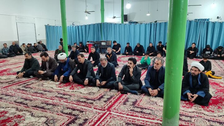 تصاویر/ حضور امام جمعه بهاباد در نراسم شب قدر روستاها