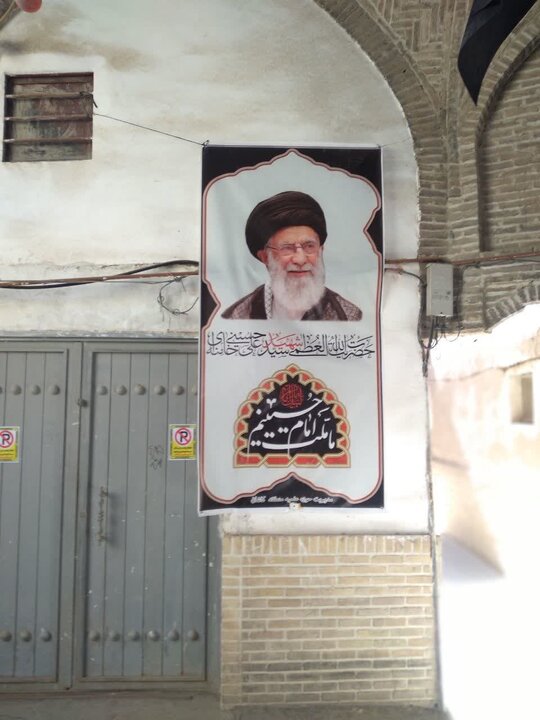 تصاویر/ مدارس علمیه کاشان در سوگ رهبر شهید