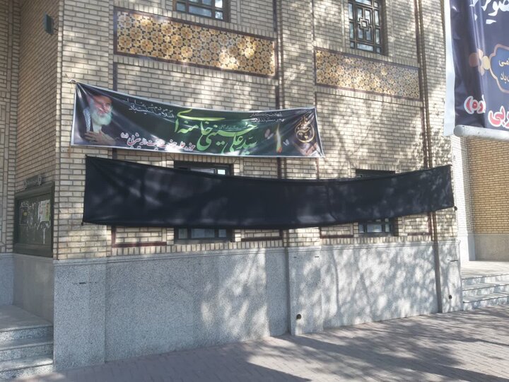 تصاویر/ مدارس علمیه کاشان در سوگ رهبر شهید