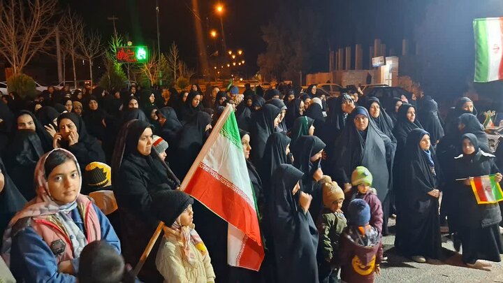 تصاویر/ تجمع انتقام خواهی مردم محی آباد در اولین شب قدر