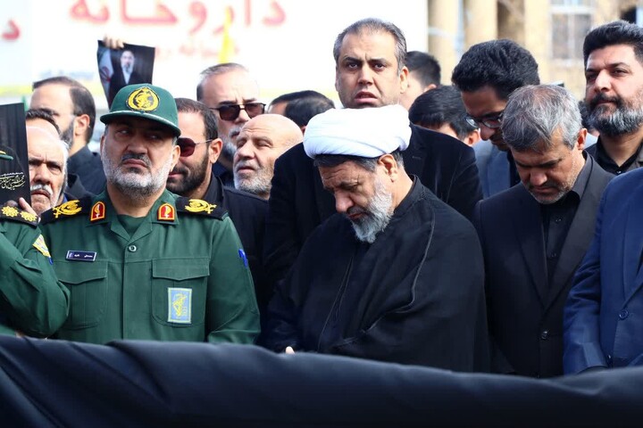 تصاویر/ بیعت با رهبر جدید انقلاب و آیین تشییع شهدای جنگ رمضان