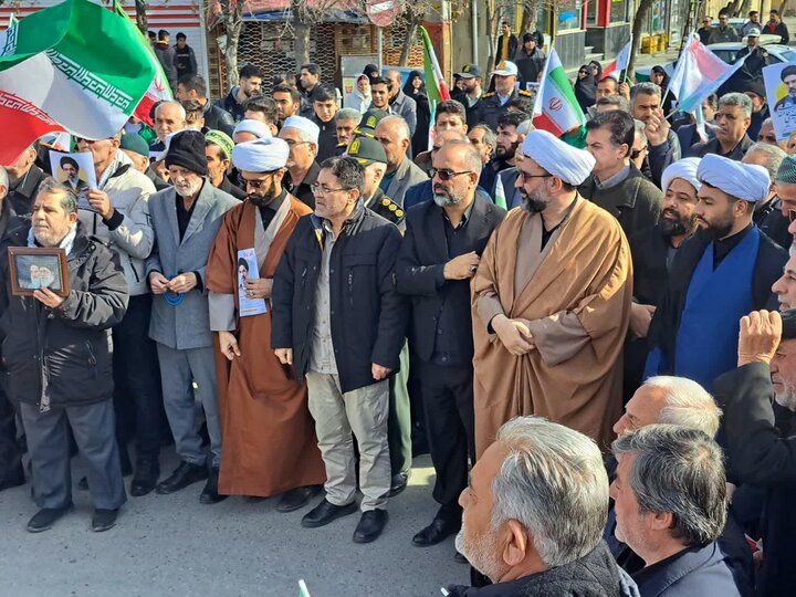تصاویر/ اجتماع مردم پلدشت در بیعت با رهبر معظم انقلاب