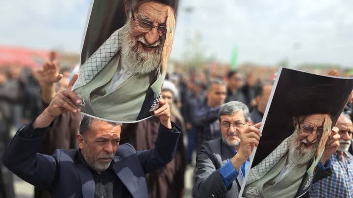 تصاویر| بیعت تمام‌ قدِ مردم بیرجند با علمدارِ جدیدِ انقلاب