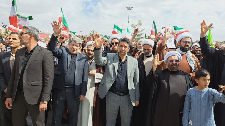 تصاویر| بیعت تمام‌ قدِ مردم بیرجند با علمدارِ جدیدِ انقلاب