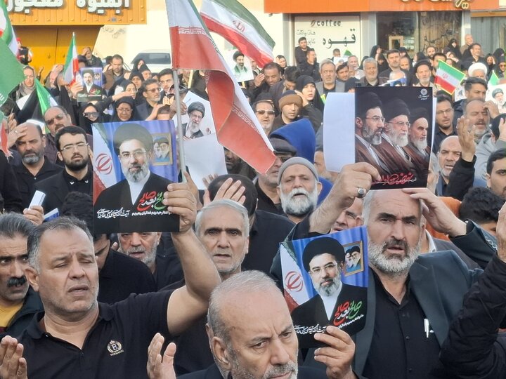 تصاویر:بیعت کاشانی ها با رهبر سوم انقلاب اسلامی