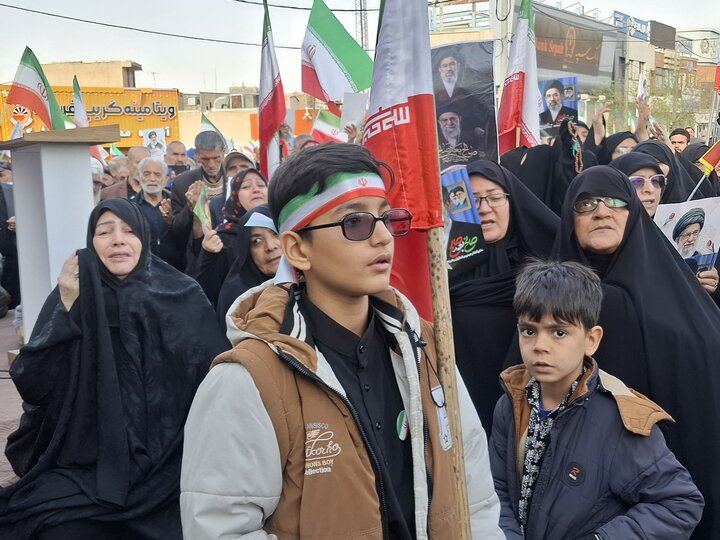 تصاویر:بیعت کاشانی ها با رهبر سوم انقلاب اسلامی