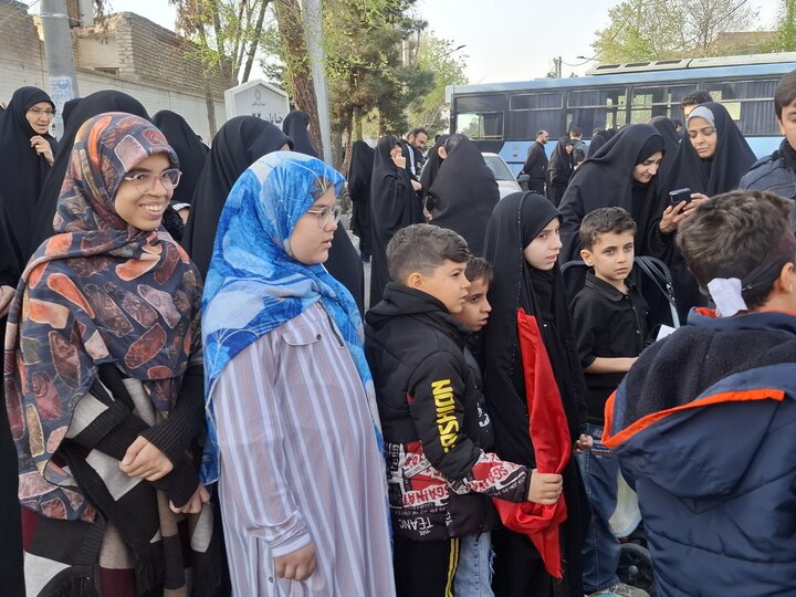 تصاویر:بیعت کاشانی ها با رهبر سوم انقلاب اسلامی