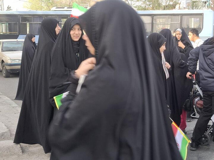 تصاویر:بیعت کاشانی ها با رهبر سوم انقلاب اسلامی