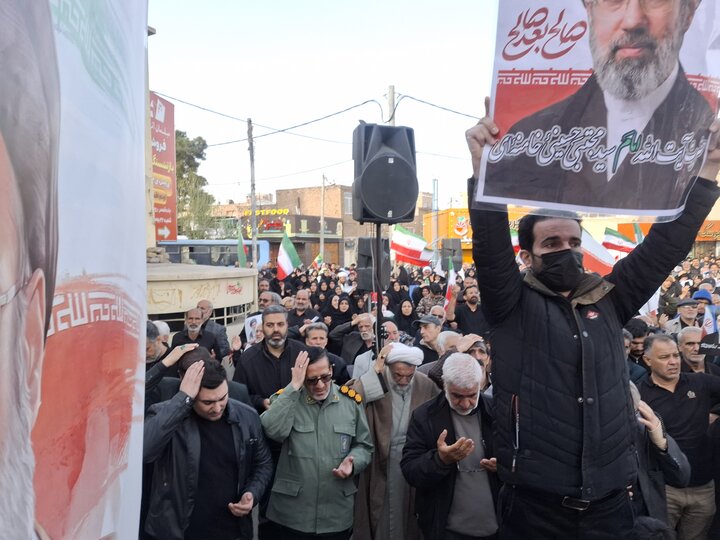 تصاویر:بیعت کاشانی ها با رهبر سوم انقلاب اسلامی
