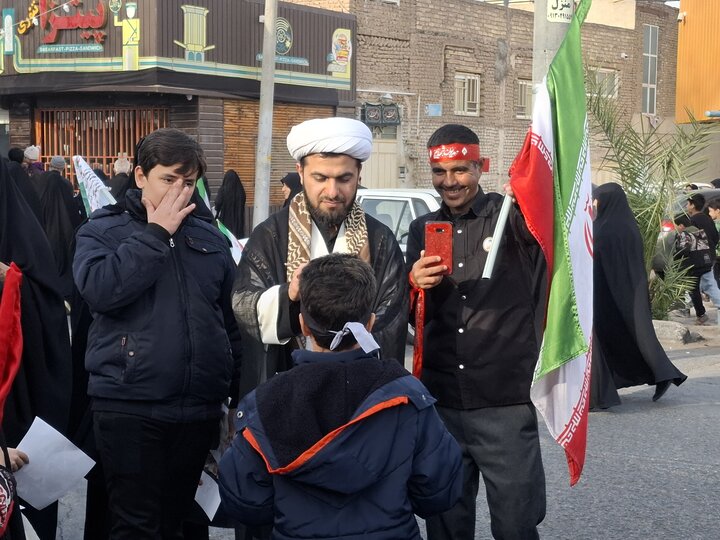 تصاویر:بیعت کاشانی ها با رهبر سوم انقلاب اسلامی